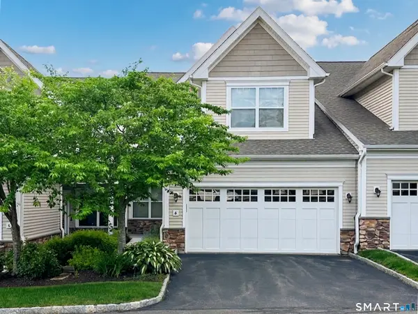 6 Lockwood Circle #6, Bethel, CT 06801