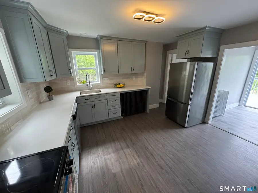 10 Center Street, Windsor Locks, CT 06096 - #2