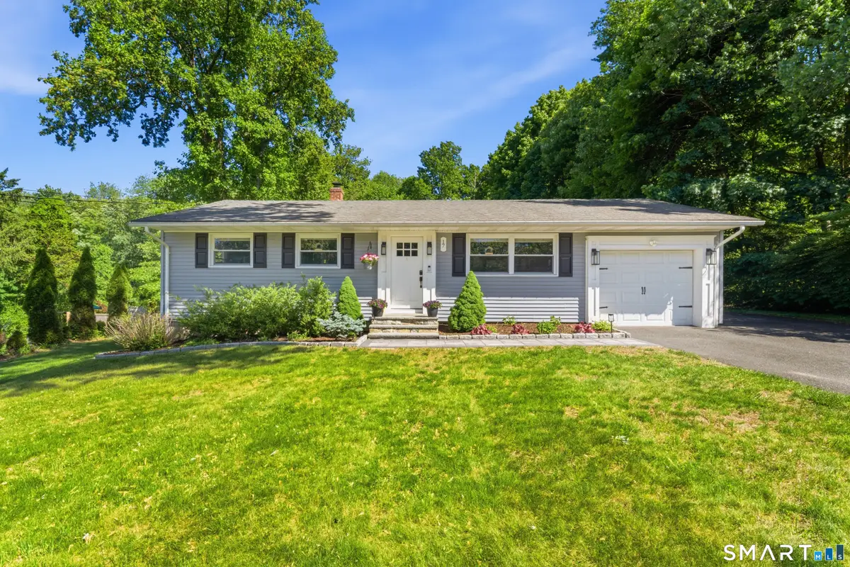 17 Greenbriar Lane, Newtown, CT 06470 - #1