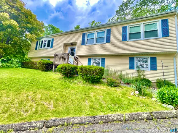 5 Davis Road, Oxford, CT 06478