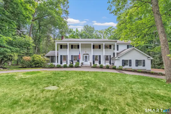 15 Hemlock Hollow Road, Woodbridge, CT 06525
