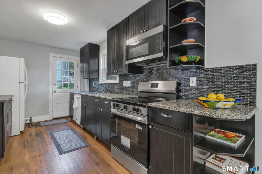30 Crest Street, New London, CT 06320 - #2
