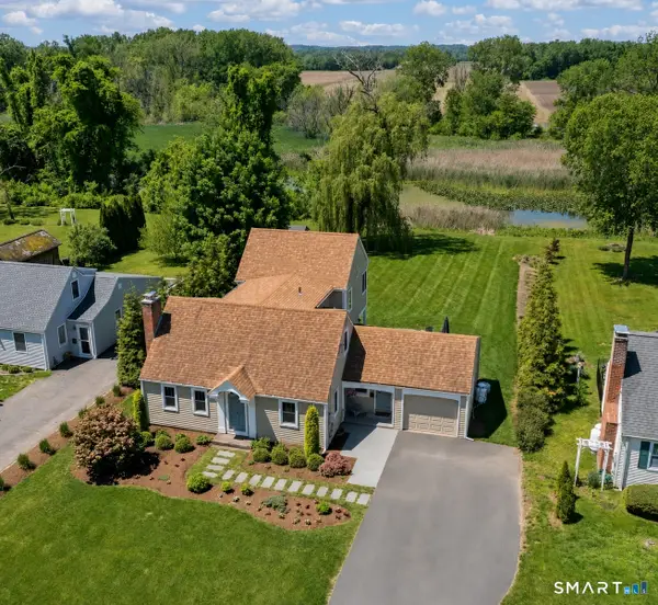 39 Arrowhead Drive, Glastonbury, CT 06033