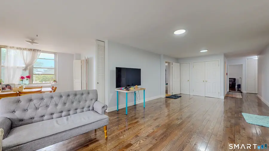 1 Strawberry Hill Court #1H, Stamford, CT 06902 - #3