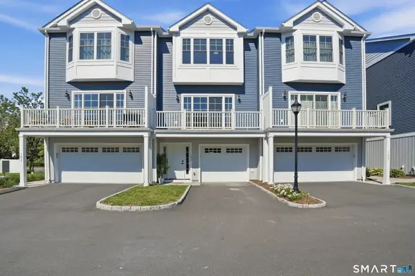 301 Harbour Close #102, New Haven, CT 06519