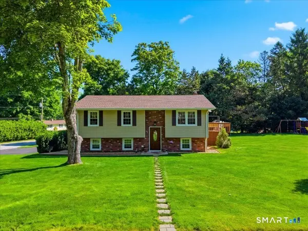 7 Cherry Lane, Bozrah, CT 06334