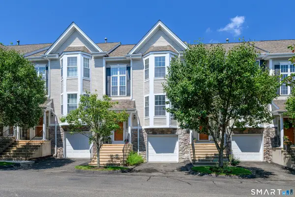 1405 Briar Woods Lane #1405, Danbury, CT 06810