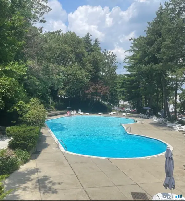 91 Strawberry Hill Avenue #425, Stamford, CT 06902