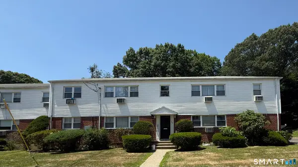 204 Cherry Hill Drive #1B, Bridgeport, CT 06606