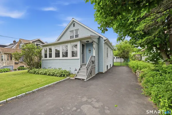 37 Fleetwood Avenue, Bethel, CT 06801