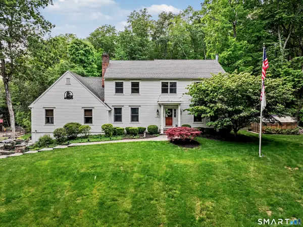 9 Fox Hollow Lane, Newtown, CT 06482