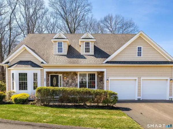 90 Apple Gate #95, Southington, CT 06489