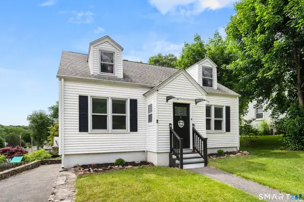 243 White Plains Road, Trumbull, CT 06611
