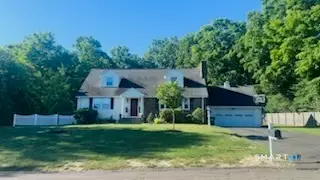 18 Wauneta Road, Trumbull, CT 06611