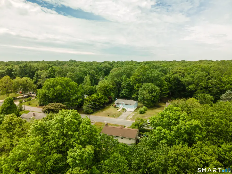 20 Carol Drive, Oxoboxo River, CT 06382 - #3