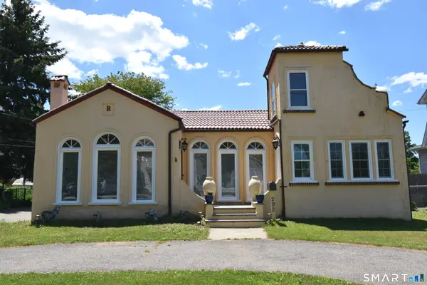 292 Naugatuck Avenue, Milford, CT 06460