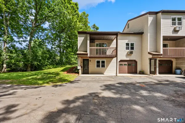 23 Hart Place #1, Plainville, CT 06062