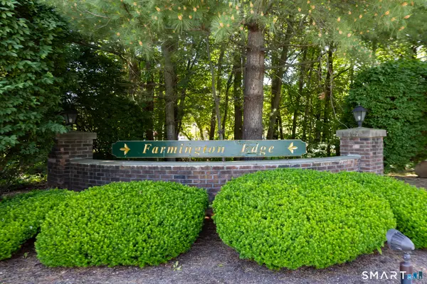 111 Songbird Lane #111, Farmington, CT 06032