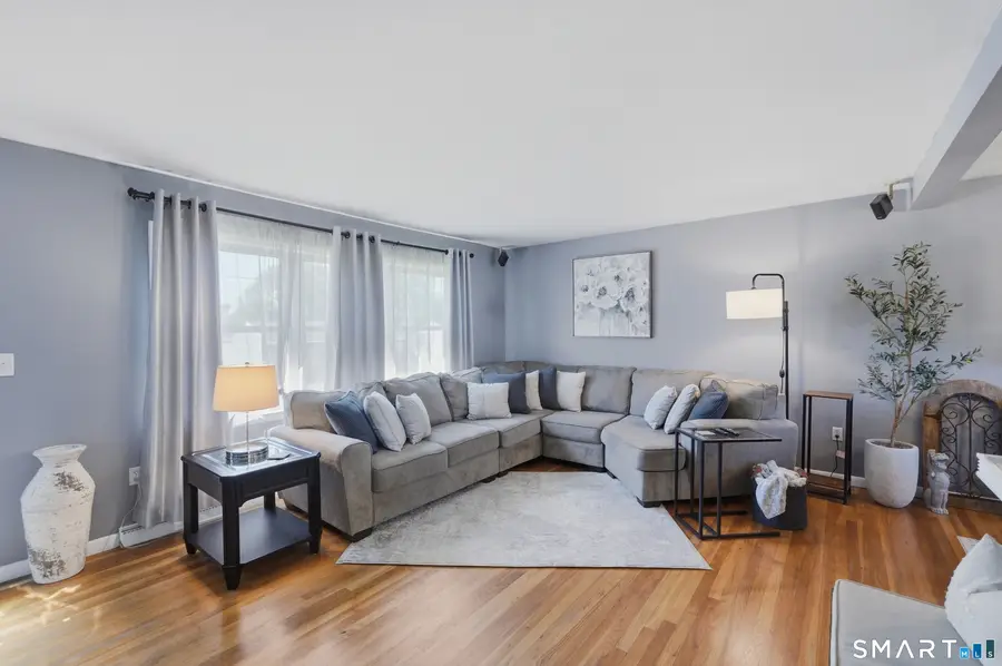 11 Gertrude Lane, West Haven, CT 06516 - #3