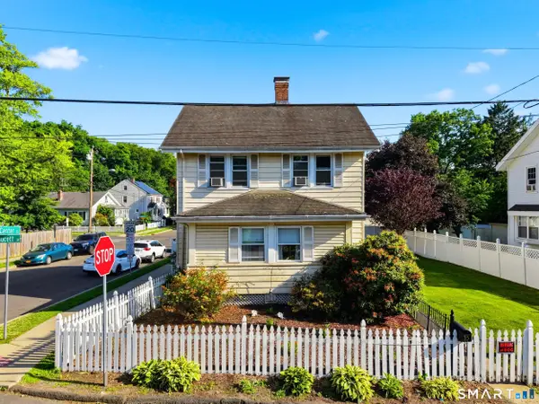 35 Faucett Street, Stamford, CT 06906