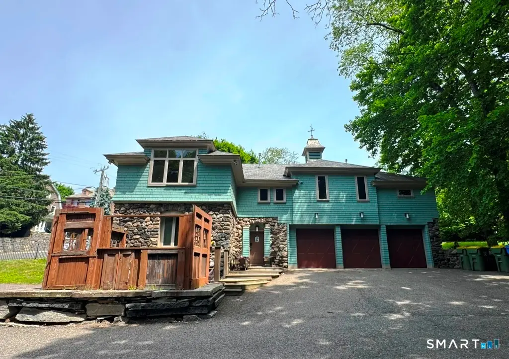 124 Pine Street, Waterbury, CT 06710 - #1