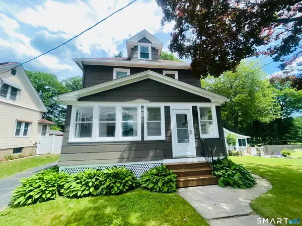 30 Oakwood Street, East Hartford, CT 06108