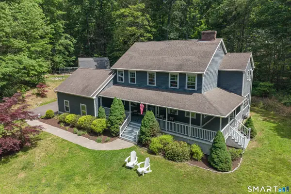 15 Saxony Lane, Woodbury, CT 06798