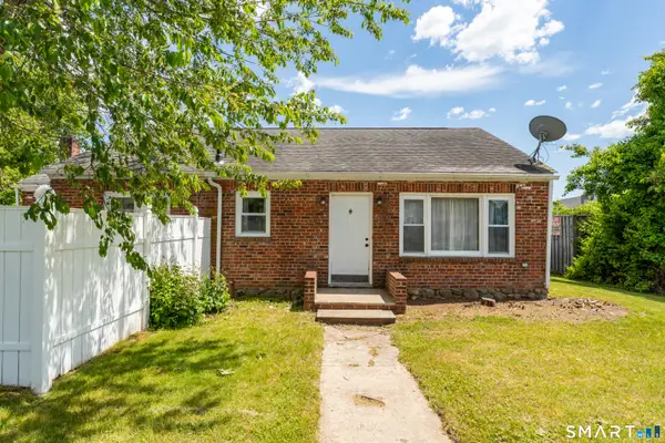 15 Hamast Avenue, Waterford, CT 06385
