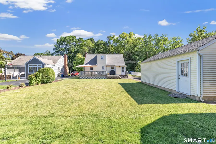 15 Evelyn Street, Trumbull, CT 06611 - #2