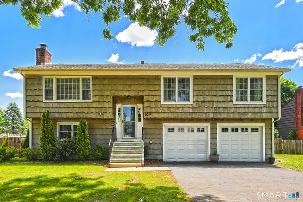 30 Squire Court, Milford, CT 06460