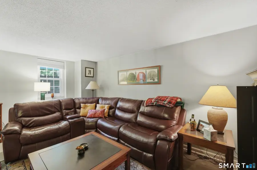 22 Main St Extension #A6, Tariffville, CT 06081 - #3