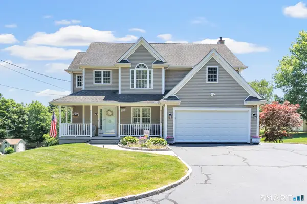 11 Ten Coat Lane, Shelton, CT 06484