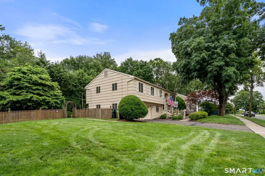 208 Sigwin Drive, Fairfield, CT 06824 - #3