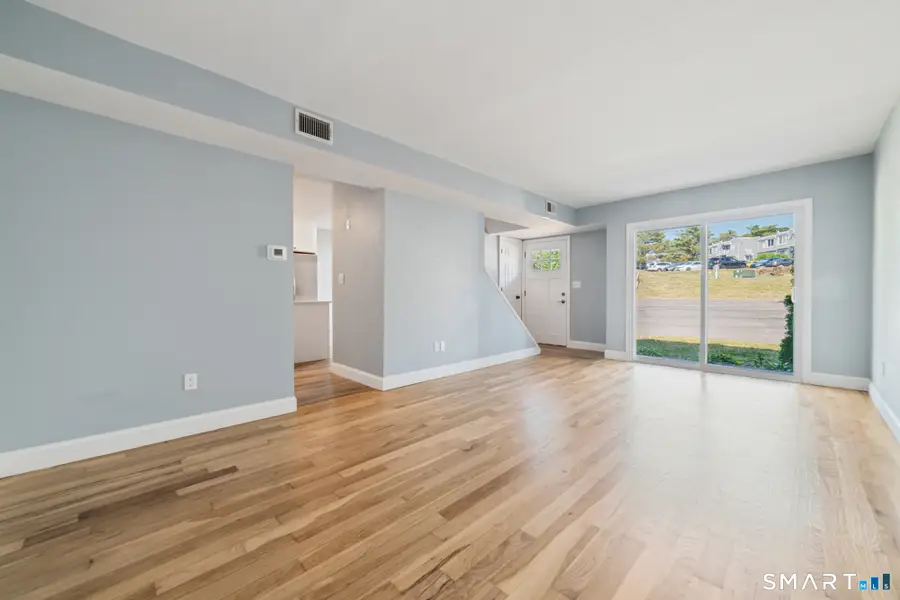 4 Birch Lane #I, East Haven, CT 06513 - #3