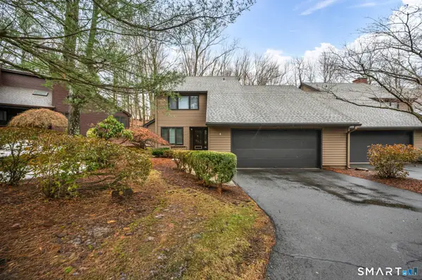 8 Ironwood Road #8, West Hartford, CT 06117