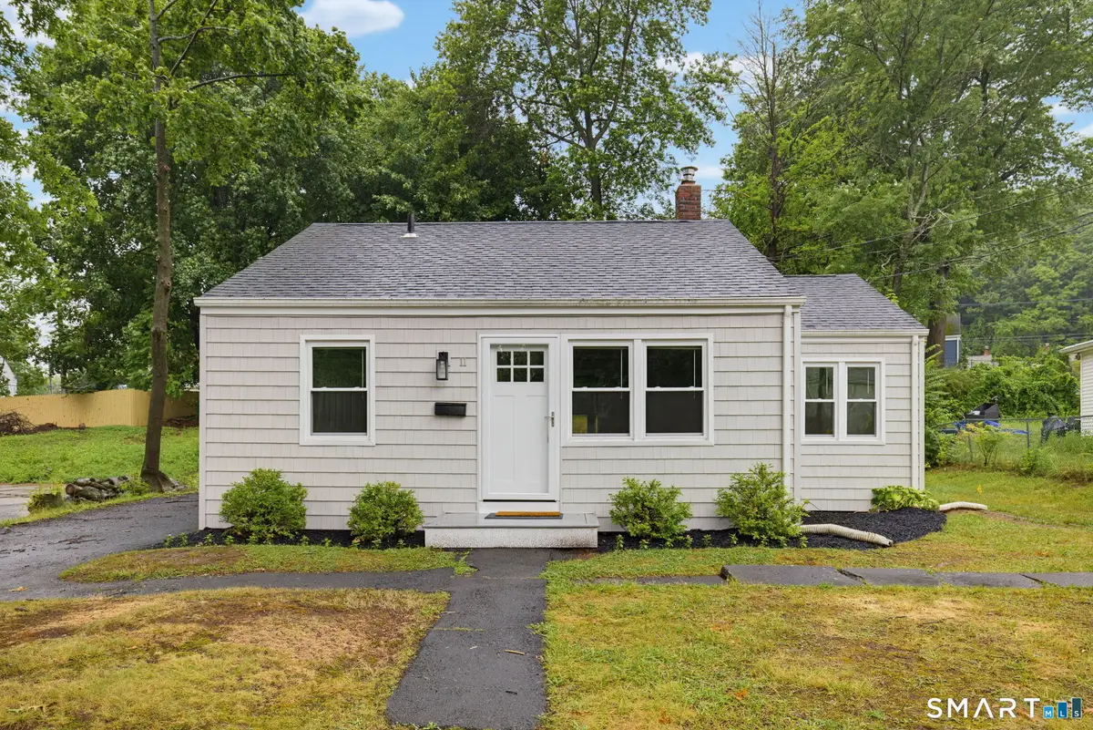 11 Elmhurst Circle, West Hartford, CT 06110 - #1