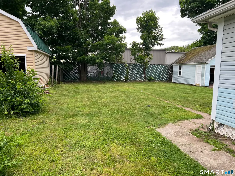 17 Lilac Street, Manchester, CT 06040 - #3