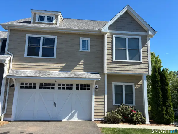 11 Bleeker Circle #11, North Haven, CT 06473
