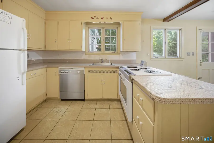 11 Paxton Road, West Hartford, CT 06107 - #3