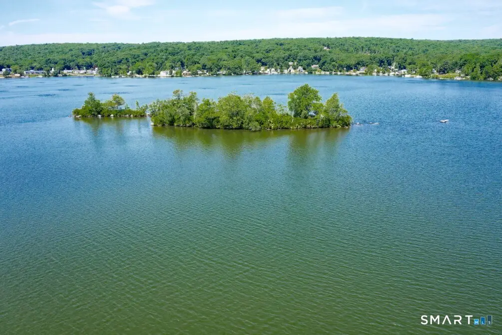 3 Island, East Hampton, CT 06424 - #1