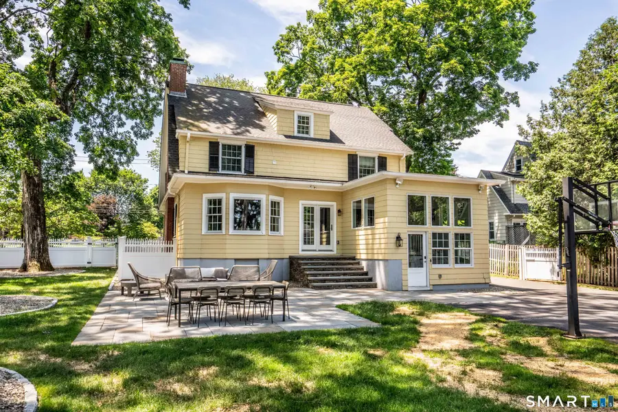22 Ridgewood Road, West Hartford, CT 06107 - #2