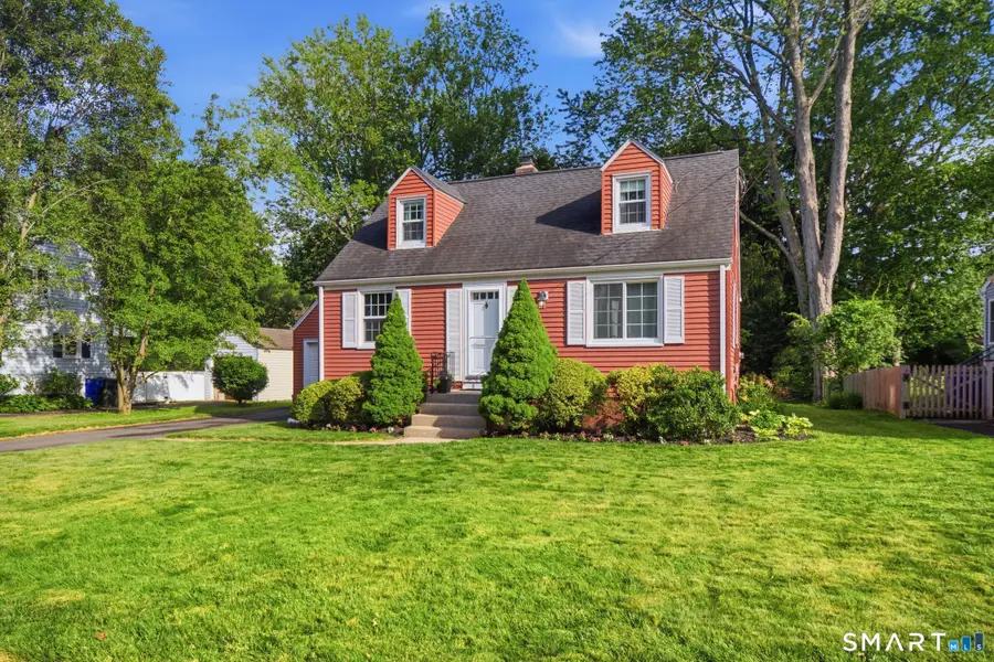 17 Hilltop Drive, West Hartford, CT 06107 - #3