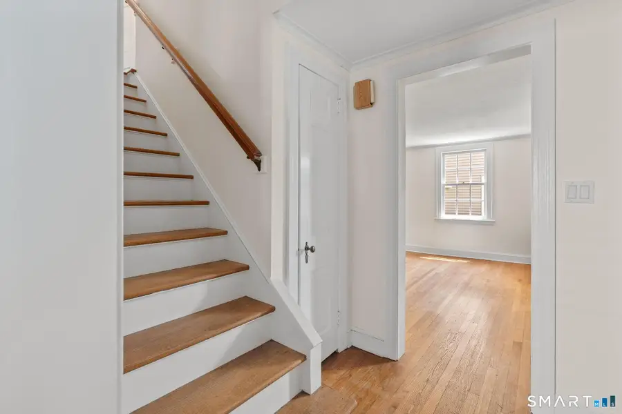 12 Cobbs Road, West Hartford, CT 06107 - #3