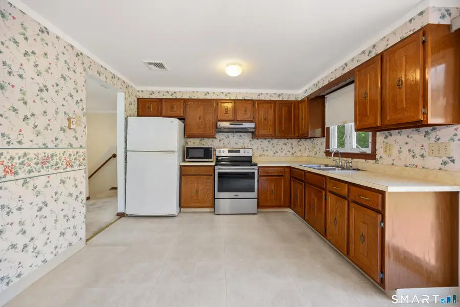 39 Munson Avenue, Waterbury, CT 06705 - #3