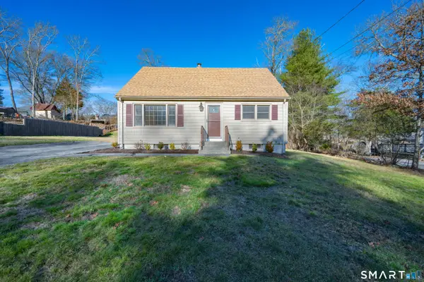22 Oak Drive, North Stonington, CT 06359