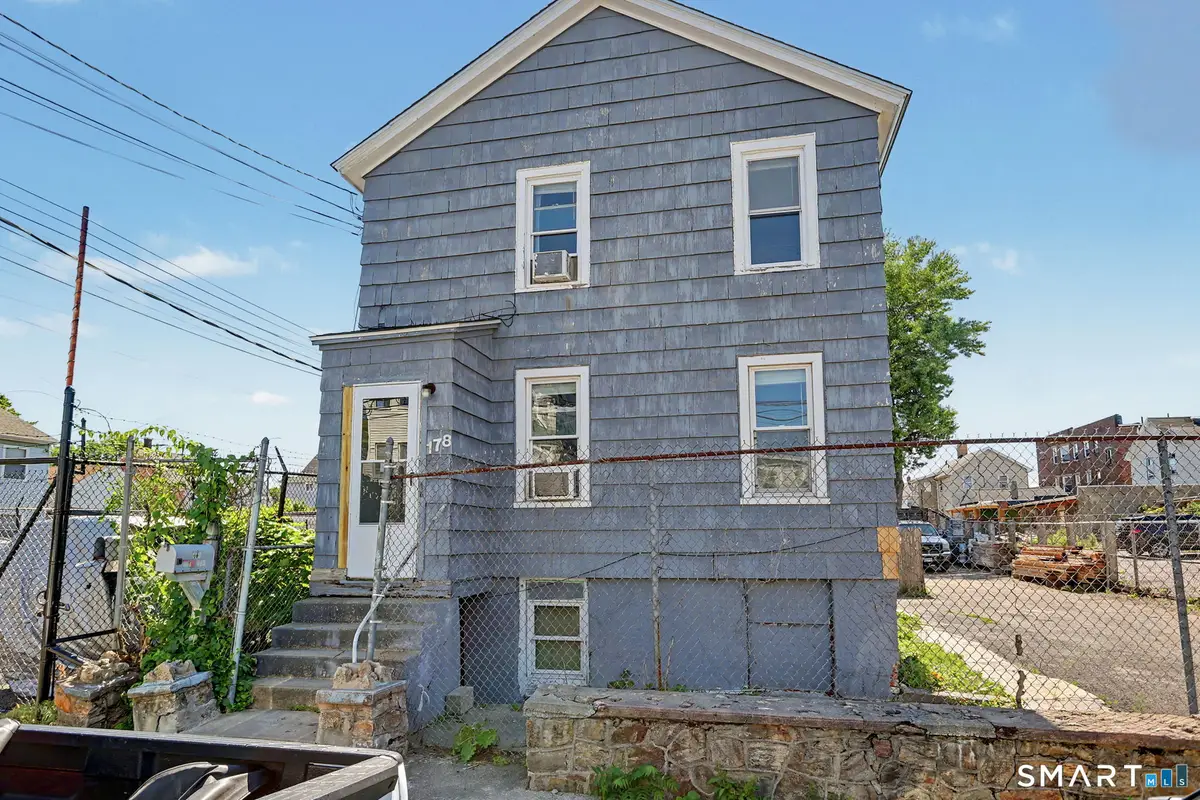 178 Linen Avenue, Bridgeport, CT 06604 - #1