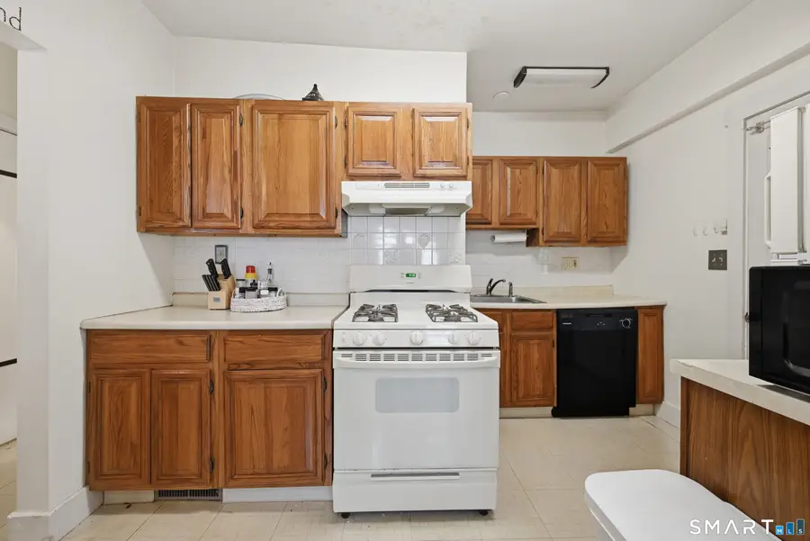 17 Lake Avenue, Danbury, CT 06810 - #2
