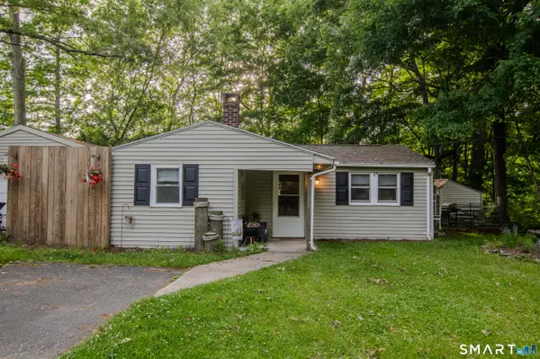 37 Lake Street, Ledyard, CT 06339