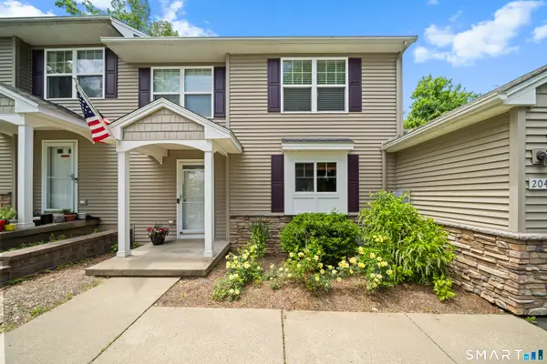 204 Oak Ridge Drive #204, Windsor Locks, CT 06096