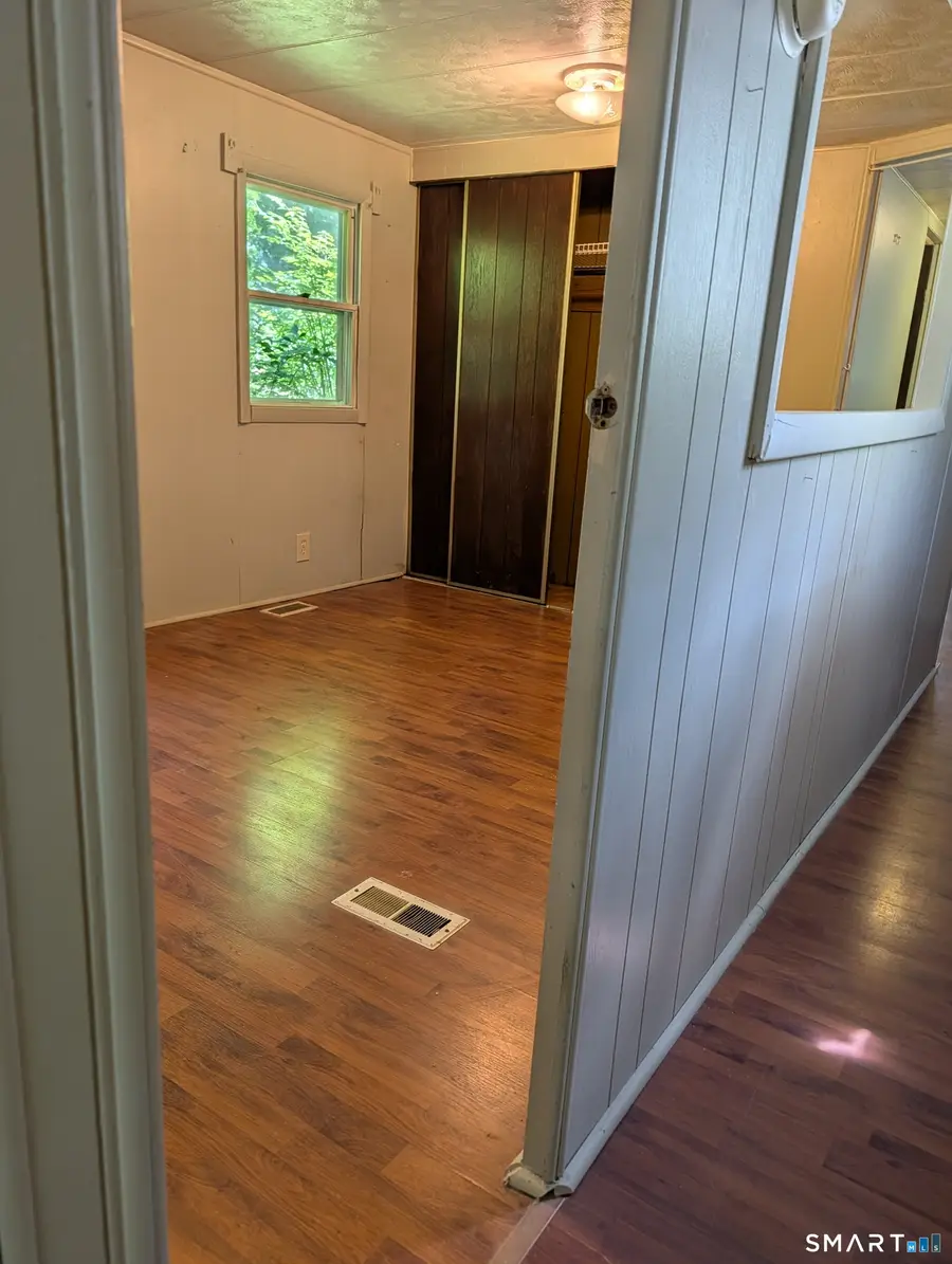 32 Breezy Lane, Quinebaug, CT 06262 - #2